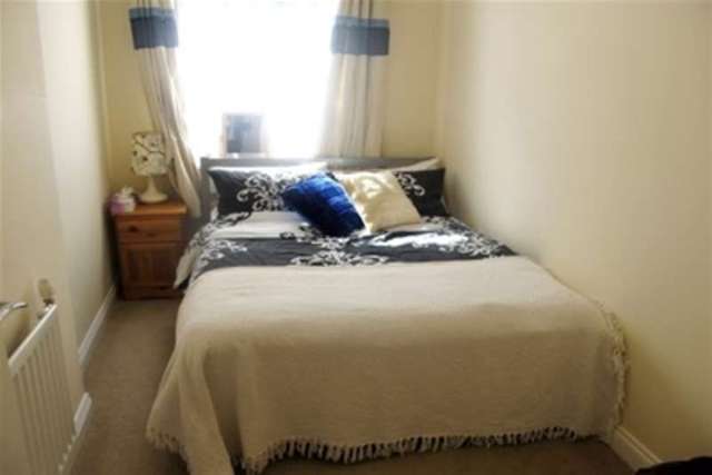  Image of 4 Bedroom Detached to rent at Birmingham, B8 2DL