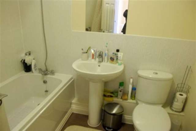  Image of 4 Bedroom Detached to rent at Birmingham, B8 2DL