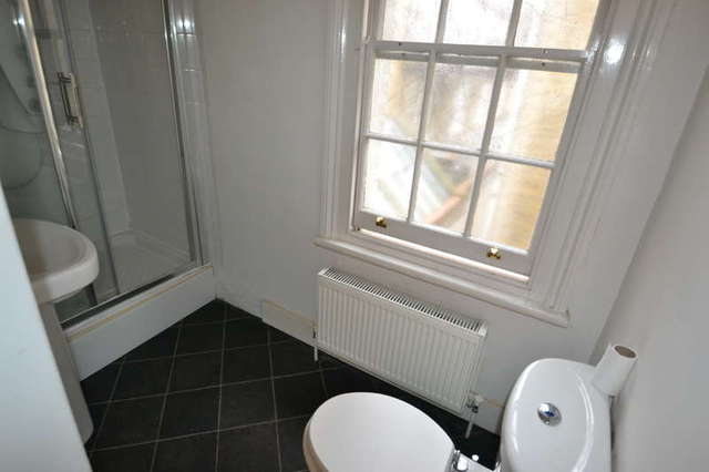  Image of Flat to rent at Barbican, EC1V 9AE