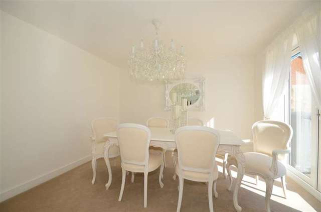  Image of 4 Bedroom Detached for sale at Emsworth Hampshire Emsworth, PO10 7GN