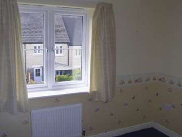  Image of 2 Bedroom Terraced to rent at Park View Road  Witney, OX28 1GA