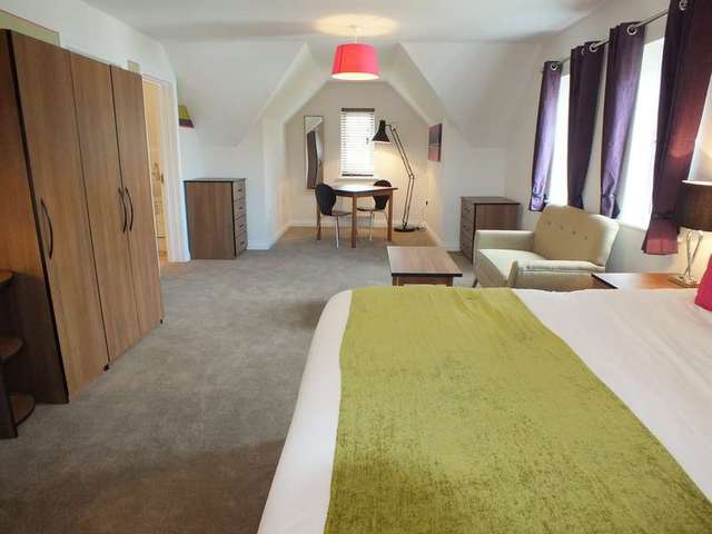  Image of 1 Bedroom Detached to rent at Shinfield Reading Berkshire, RG2 9FP