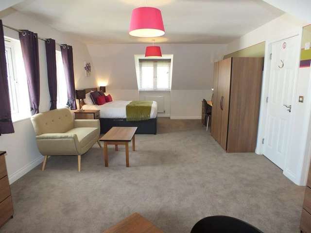  Image of 1 Bedroom Detached to rent at Shinfield Reading Berkshire, RG2 9FP