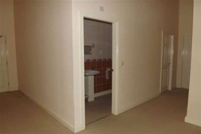  Image of 2 Bedroom Flat to rent at Buxton, SK17 8SW