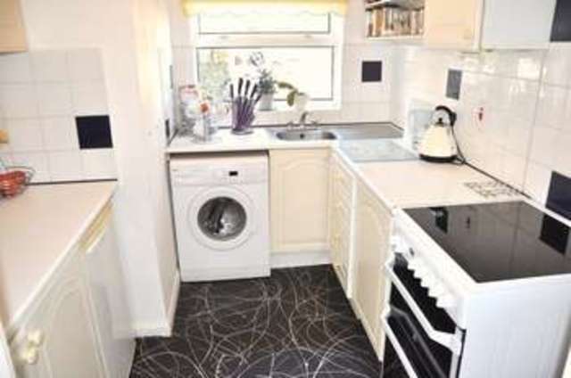  Image of 3 Bedroom Detached for sale at Pilgrims Way  Andover, SP10 5HU