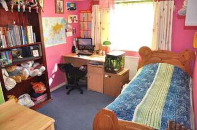  Image of 3 Bedroom Detached for sale at Pilgrims Way  Andover, SP10 5HU