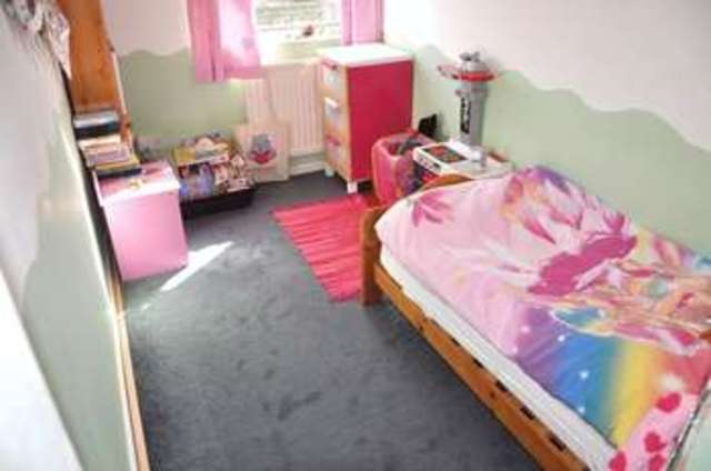  Image of 3 Bedroom Detached for sale at Pilgrims Way  Andover, SP10 5HU