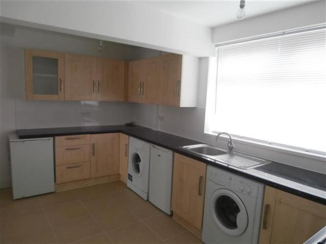  Image of 4 Bedroom Detached to rent at Shirley, SO15 3HD