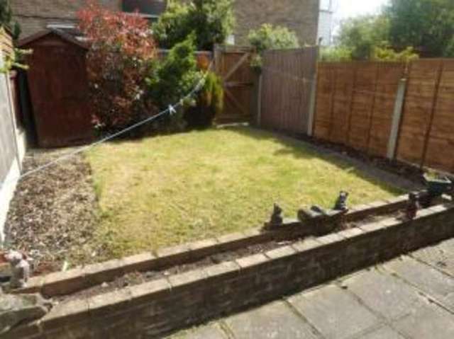  Image of 3 Bedroom Terraced for sale at Romford Essex Rush Green, RM7 8BL