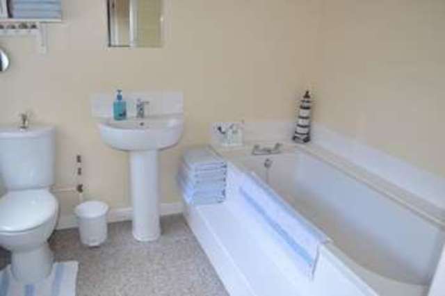  Image of 3 Bedroom Terraced for sale at Ropery Road  Gainsborough, DN21 2NU