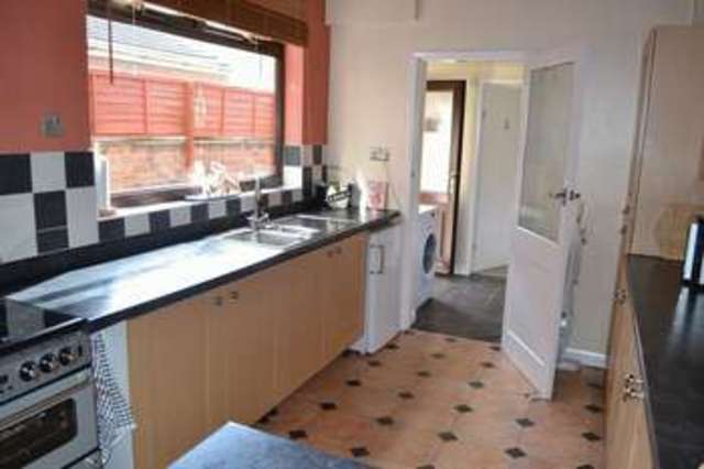  Image of 3 Bedroom Terraced for sale at Ropery Road  Gainsborough, DN21 2NU