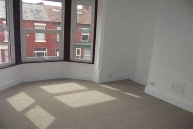  Image of 4 Bedroom Terraced to rent at Liverpool, L18 1DY