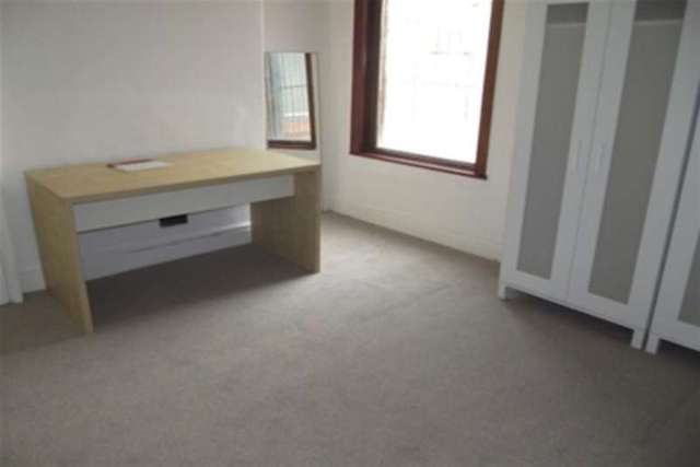  Image of 4 Bedroom Terraced to rent at Liverpool, L18 1DY