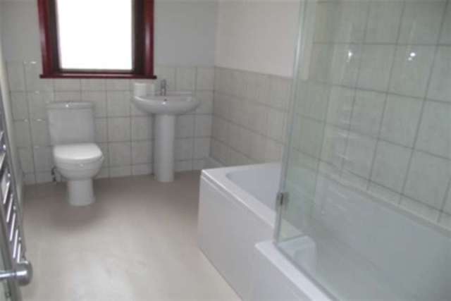  Image of 4 Bedroom Terraced to rent at Liverpool, L18 1DY