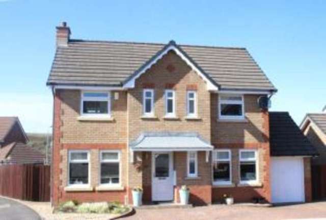  Image of 4 Bedroom Detached for sale at Stewartfield East Kilbride East Kilbride, G74 4UX
