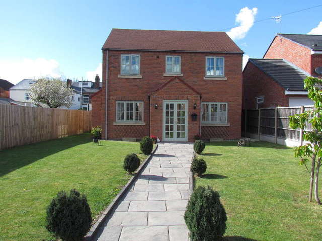  Image of 4 Bedroom Detached for sale at Worcester Worcestershire Worcester, WR2 4JD