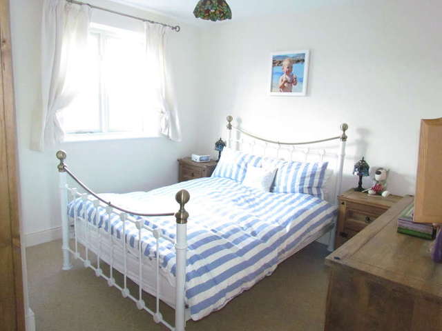  Image of 4 Bedroom Detached for sale at Worcester Worcestershire Worcester, WR2 4JD