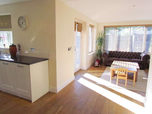  Image of 4 Bedroom Detached for sale at Worcester Worcestershire Worcester, WR2 4JD