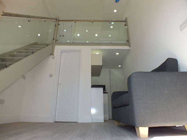  Image of 1 Bedroom Flat to rent at South Street Reading Reading, RG1 4JT