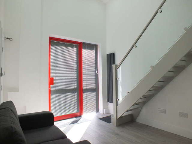  Image of 1 Bedroom Flat to rent at South Street Reading Reading, RG1 4JT