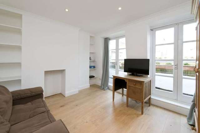  Image of 5 Bedroom Detached to rent at Spear Mews  London, SW5 9NA