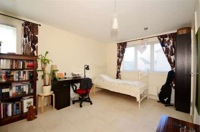  Image of 4 Bedroom Detached for sale at Kings Hill West Malling West Malling, ME19 4JS