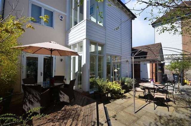  Image of 4 Bedroom Detached for sale at Kings Hill West Malling West Malling, ME19 4JS