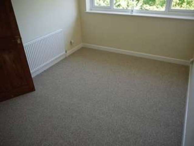  Image of 3 Bedroom Semi-Detached to rent at St Dunstans Close  Glastonbury, BA6 9AR