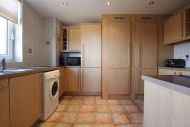  Image of 2 Bedroom Flat for sale at Talbot Court  Oxton, CH43 6UG