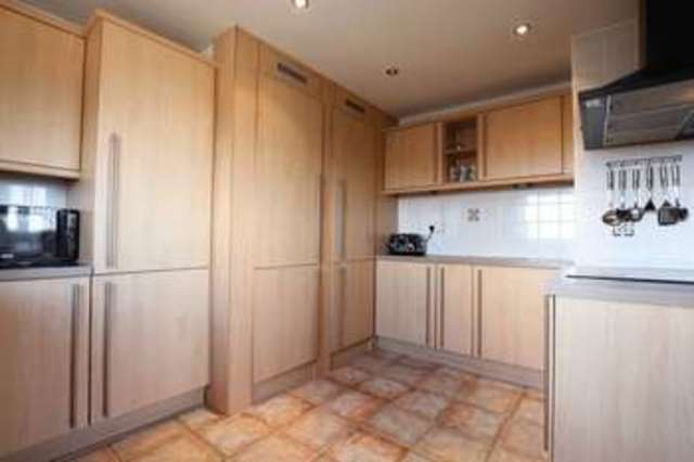  Image of 2 Bedroom Flat for sale at Talbot Court  Oxton, CH43 6UG