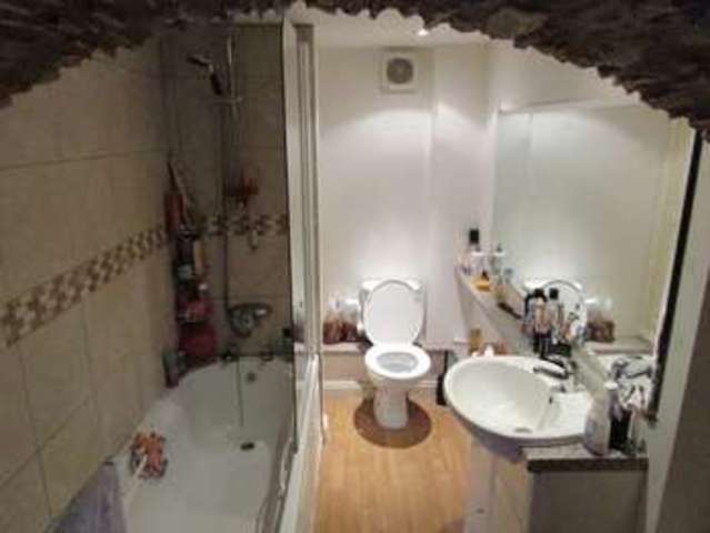  Image of 2 Bedroom Flat for sale at Tavistock Road  Launceston, PL15 9EZ