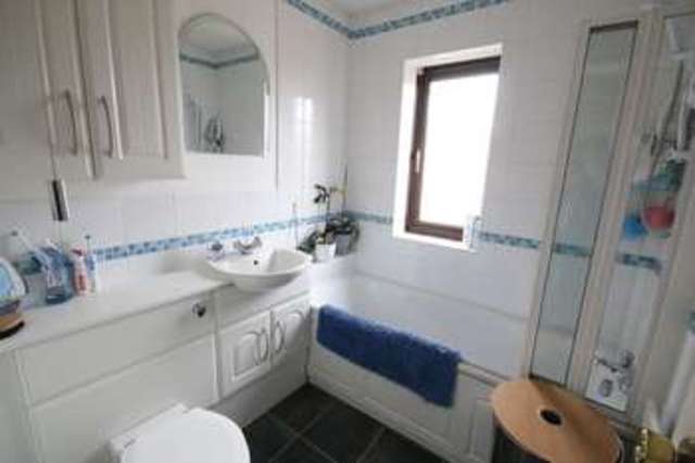  Image of 4 Bedroom Detached for sale at The Laurels  Banstead, SM7 2HG