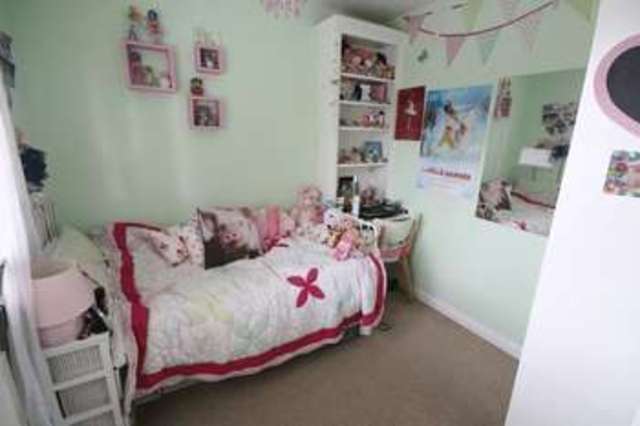  Image of 4 Bedroom Detached for sale at The Laurels  Banstead, SM7 2HG