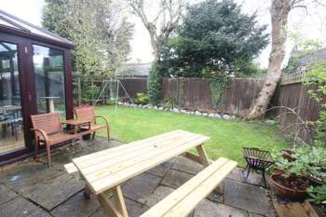  Image of 4 Bedroom Detached for sale at The Laurels  Banstead, SM7 2HG