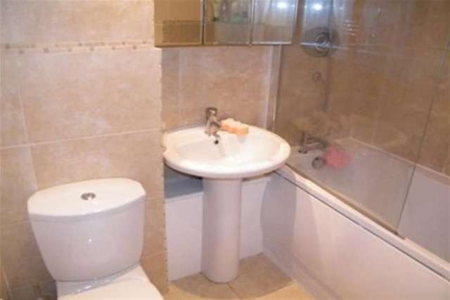  Image of 2 Bedroom Terraced to rent at Brentwood, CM13 2UN