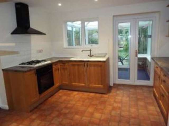  Image of 3 Bedroom Semi-Detached for sale at Totton Southampton Testwood, SO40 3NX