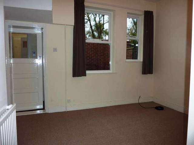  Image of 1 Bedroom Ground Flat to rent at Norwich, NR2 4BA