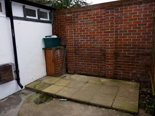  Image of 1 Bedroom Ground Flat to rent at Norwich, NR2 4BA