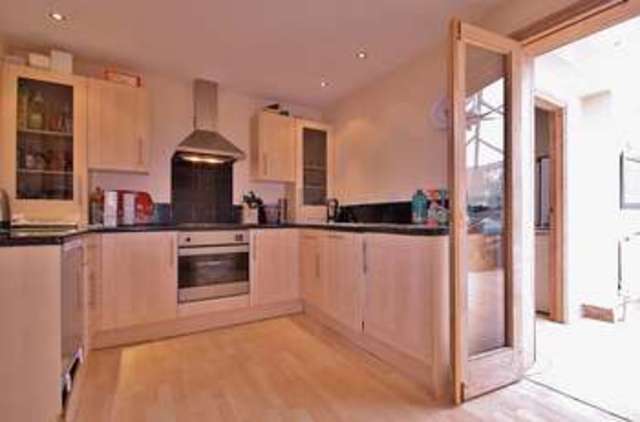  Image of 3 Bedroom Terraced for sale at Wadards Meadow  Witney, OX28 3YJ