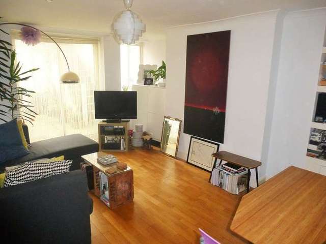  Image of 2 Bedroom Flat for sale at Hove Hove, BN3 1AH