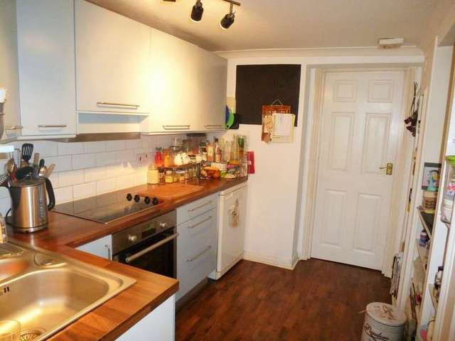  Image of 2 Bedroom Flat for sale at Hove Hove, BN3 1AH