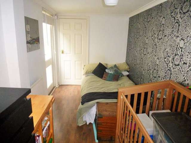  Image of 2 Bedroom Flat for sale at Hove Hove, BN3 1AH
