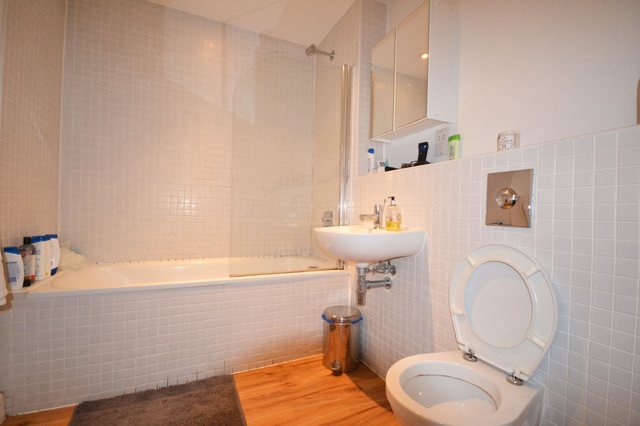  Image of 2 Bedroom Flat to rent at Watney Street  Shadwell, E1 2QE