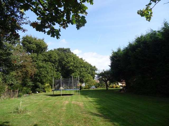  Image of 4 Bedroom Detached for sale at Wavertree Road  Benfleet, SS7 5AP