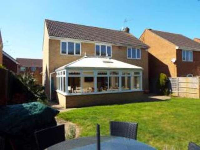  Image of 4 Bedroom Detached for sale at Letchworth Garden City Hertfordshire Letchworth, SG6 2TY