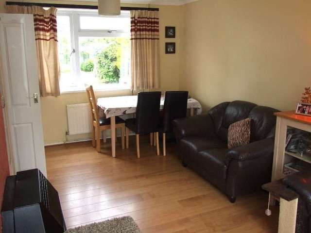  Image of 3 Bedroom Detached to rent at Weymouth, DT4 9AU