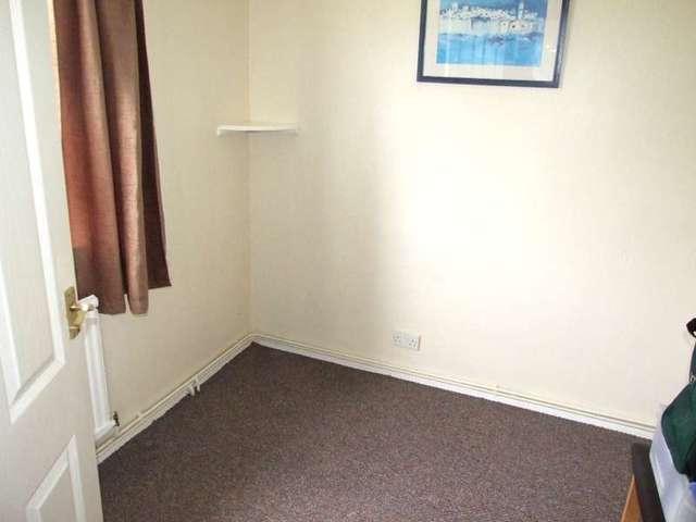  Image of 3 Bedroom Detached to rent at Weymouth, DT4 9AU