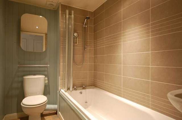 Image of 3 Bedroom Detached to rent at Winchester, SO23 7AA