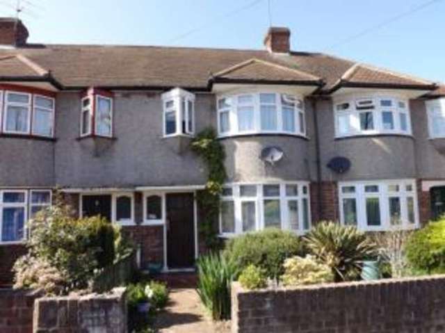  Image of 3 Bedroom Detached for sale at Worcester Park  Worcester Park, KT4 8JS