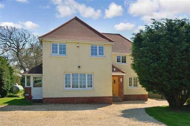  Image of 3 Bedroom Detached for sale at Shalfleet Newport Newport, PO30 4LZ